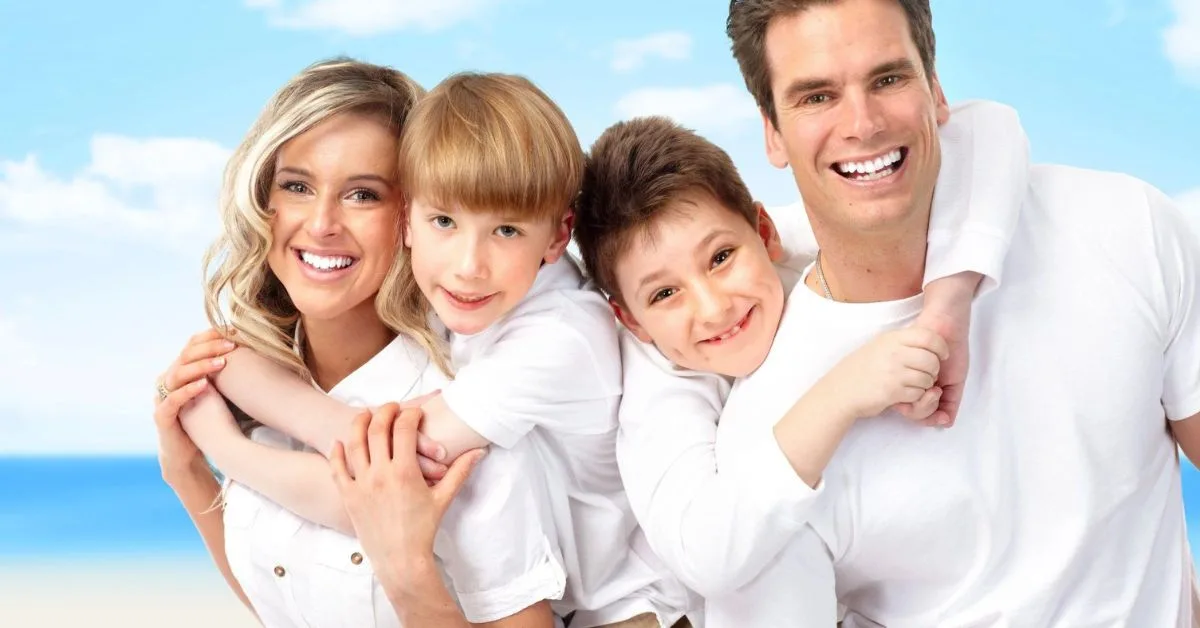Family Quotes in Hindi: रिश्तों की डोर को मजबूती देने वाले 50+ प्रेरणादायक पारिवारिक कोट्स 2 Heart touching family quotes in hindi