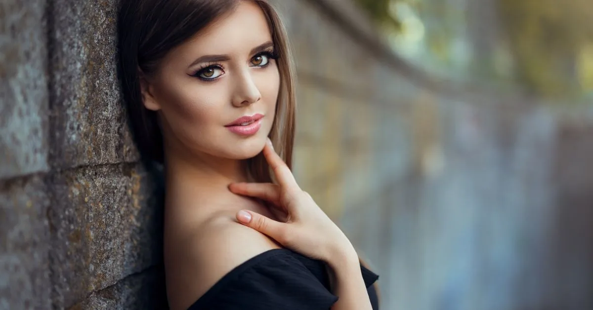 Top 55+ Tareef Shayari For Beautiful Girl: Capture the Charm of Every Girl 2 Shayari For Beautiful Girl In English