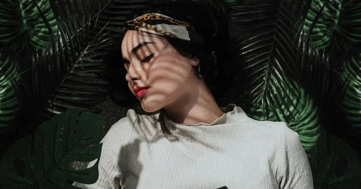 180+ Romantic Good Night Shayari in English 2025 4 Love Good Night Shayari