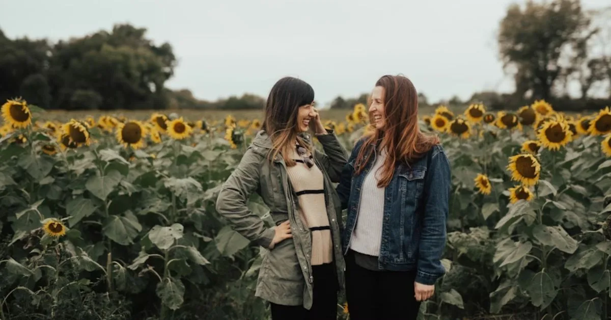 220+ Best Friendship Shayari In Hindi 2025 4 Sad Friendship Shayari in Hindi